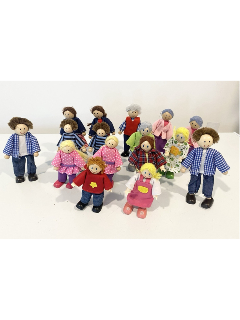 Hape Melissa & Doug Wooden Dollhouse People Lot of 16 Poseable Family Figures
